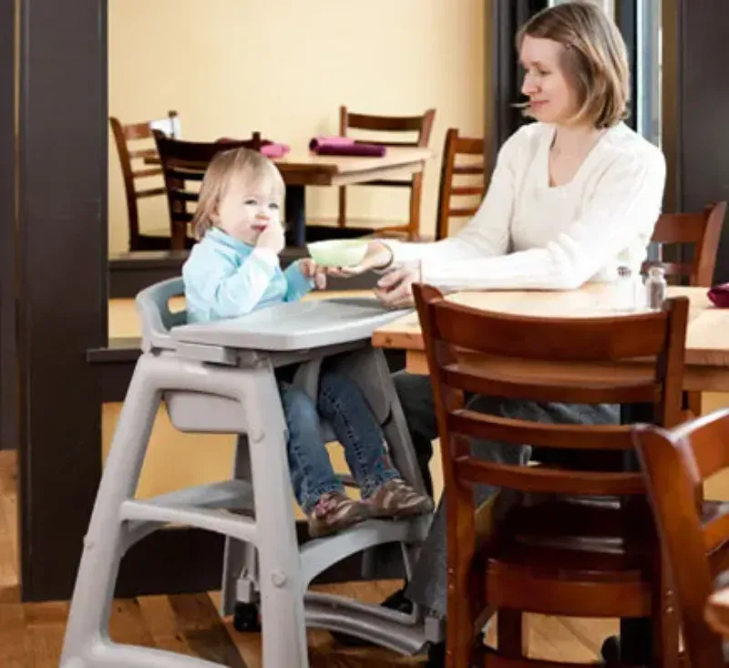 كرسي عالي للبيبي مريح و آمن 👶🍽️